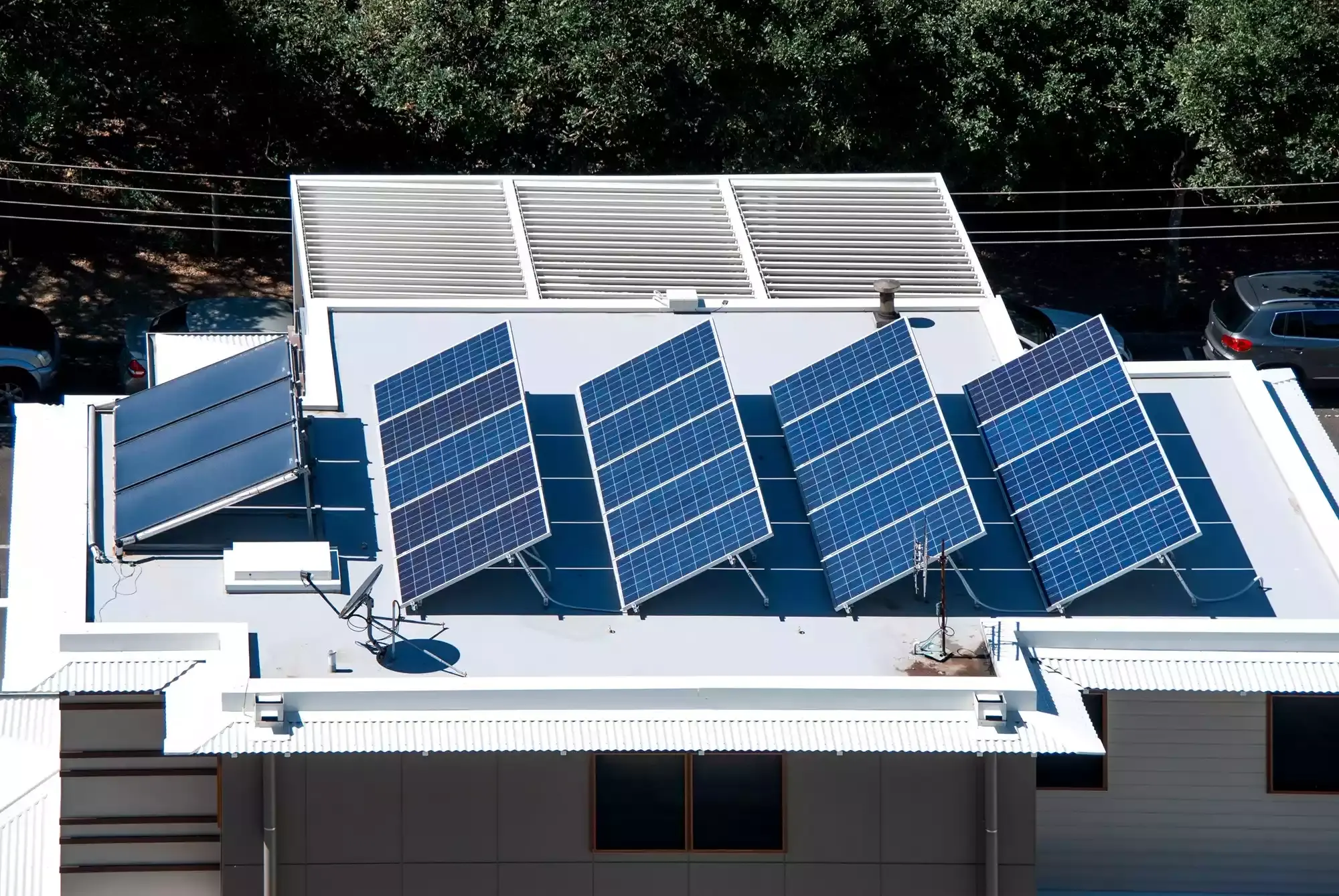 Jinko Solar Panel in roof of Australian"s home